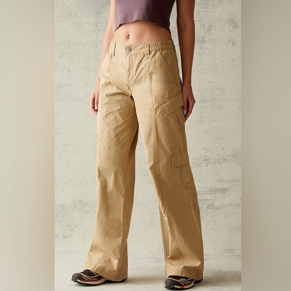 Pacsun Low Rise Puddle Khaki‎ Tan Womens Size Medium Pant Cargo Relaxed NEW